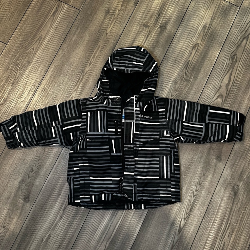 Columbia Kids Black and Gray Patterned Puffer Jacket